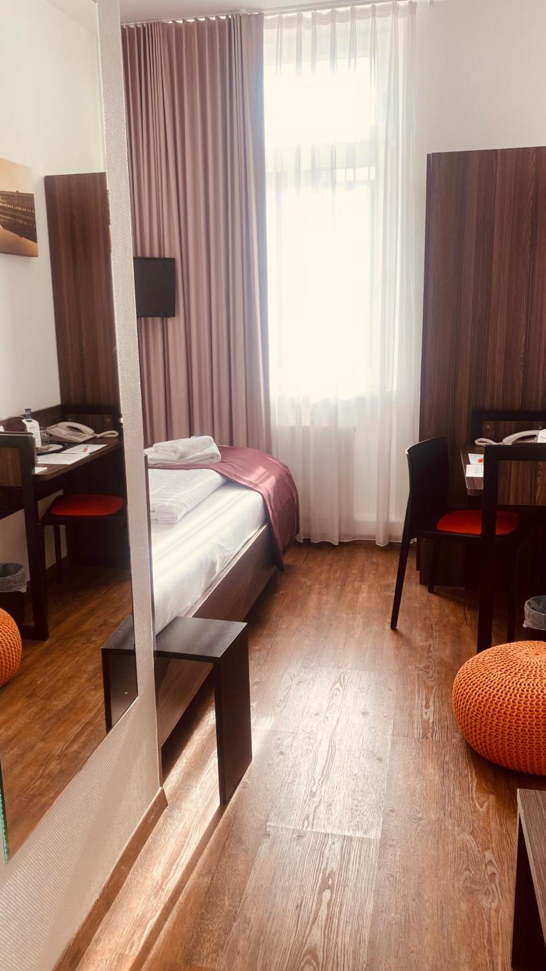 Sevendays Hotel Karlsruhe Luaran gambar